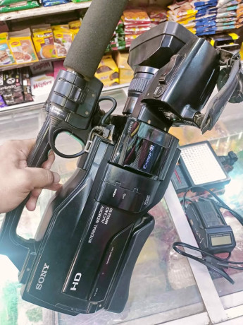 sony-hd-1500-big-0